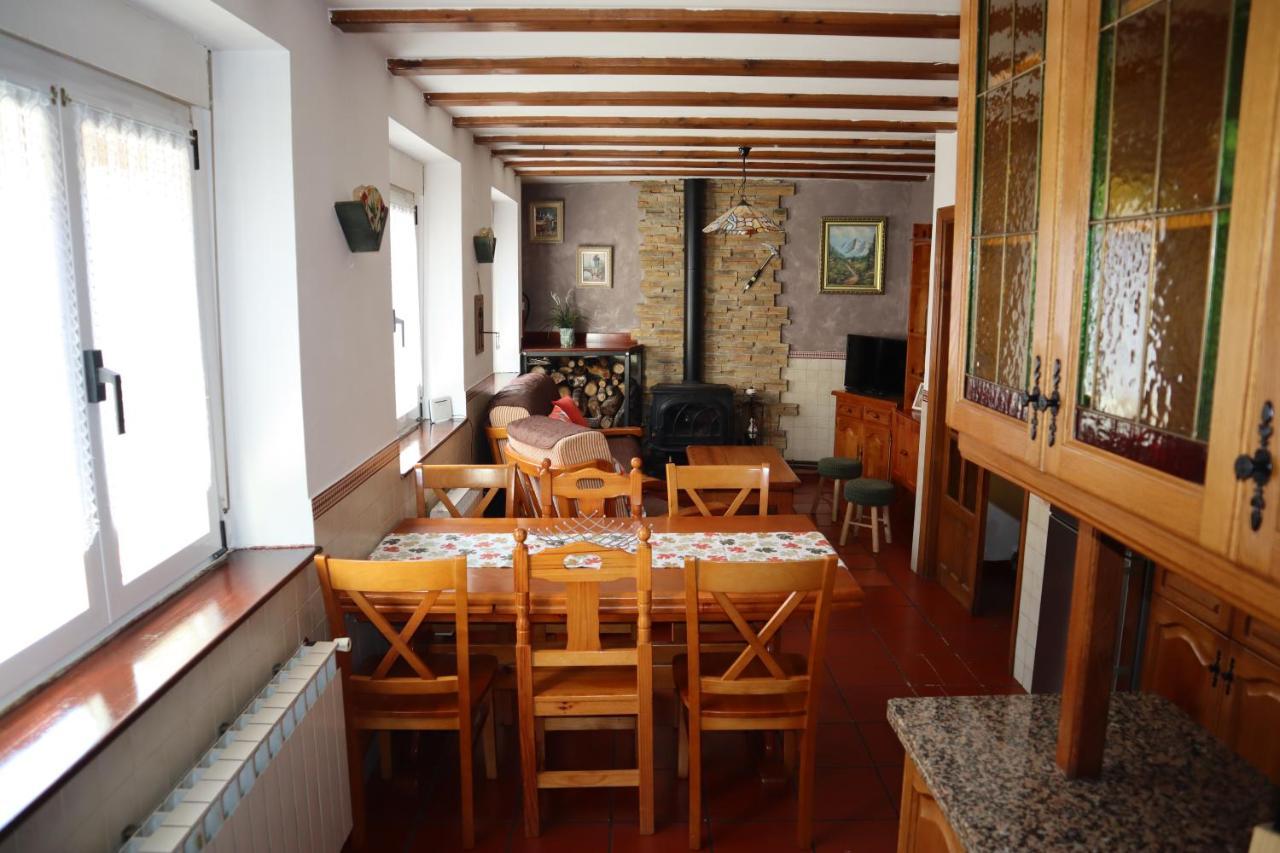 Casa Rural Cares Santa Maria de Valdeon 外观 照片