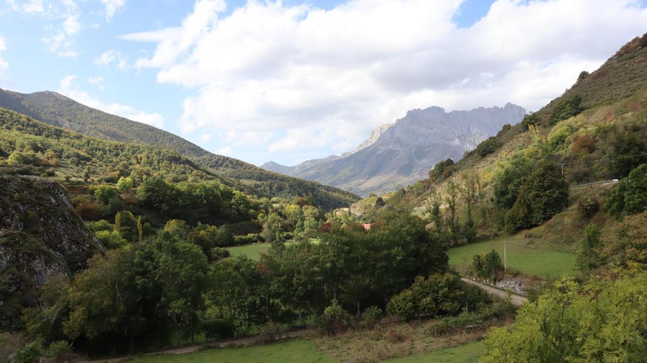 Casa Rural Cares Santa Maria de Valdeon 外观 照片