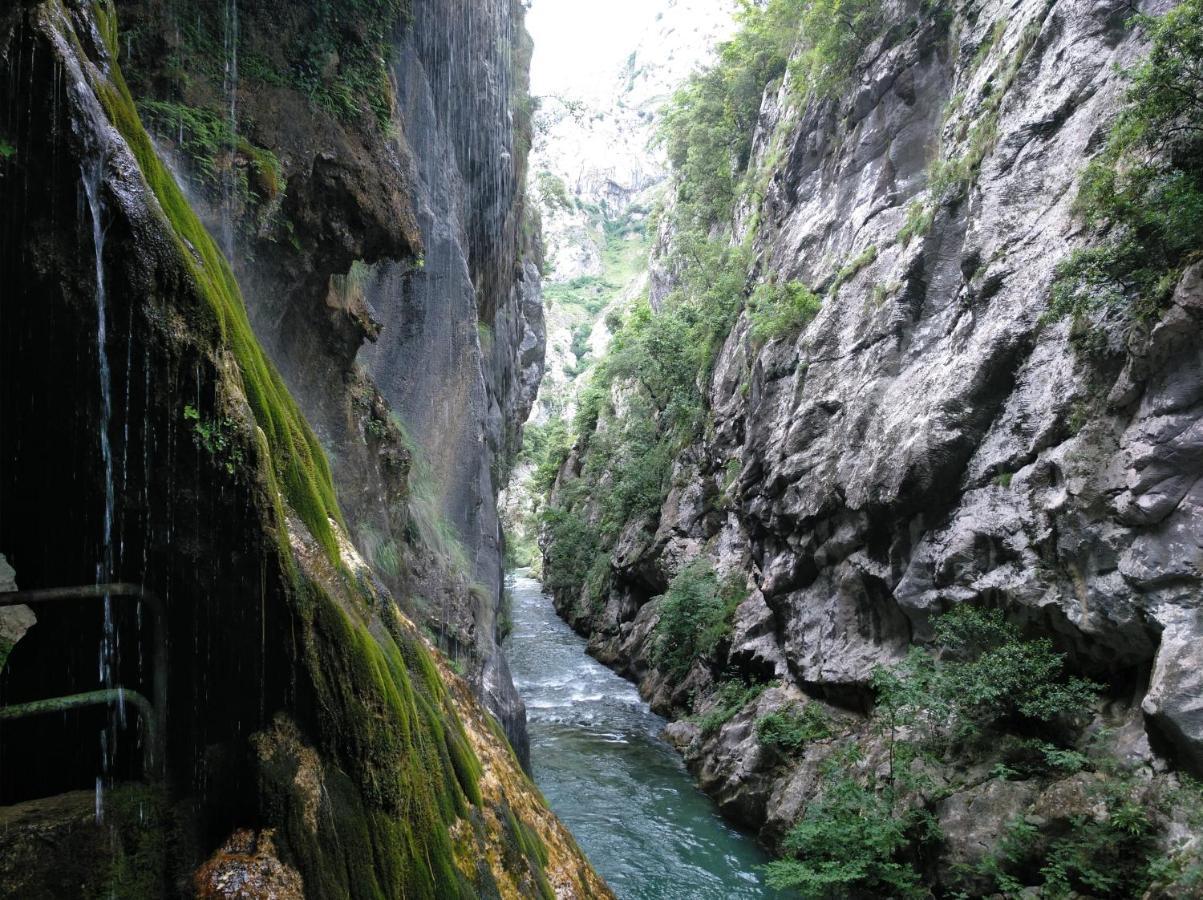 Casa Rural Cares Santa Maria de Valdeon 外观 照片