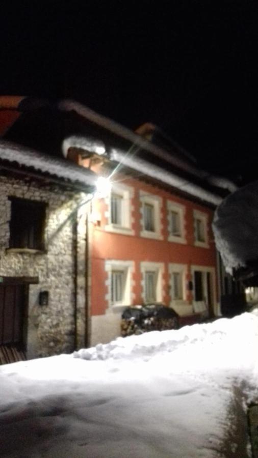 Casa Rural Cares Santa Maria de Valdeon 外观 照片